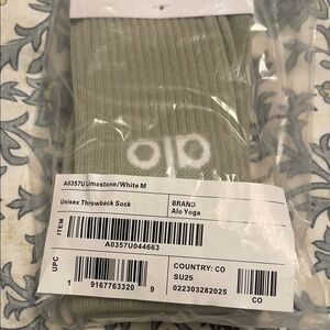 ALO Yoga Limestone and White Casual Socks